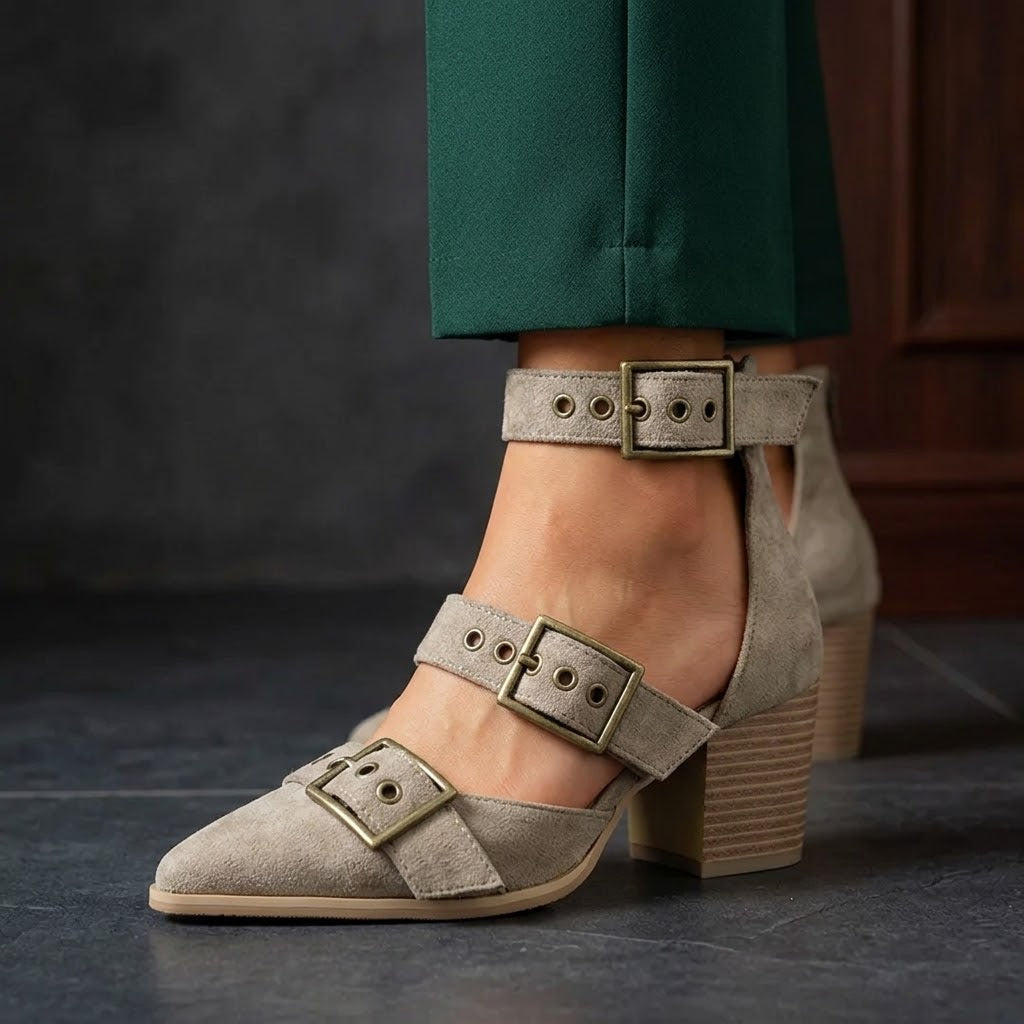 Vivienne | Scarpe in camoscio con tre fibbie