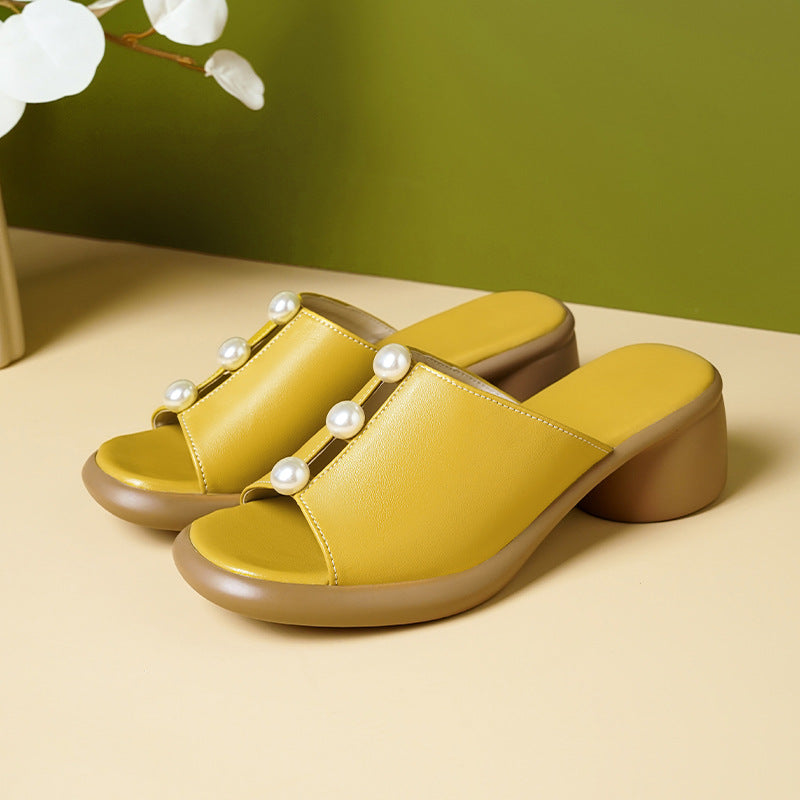 Sienna | Mules con zeppa e perle
