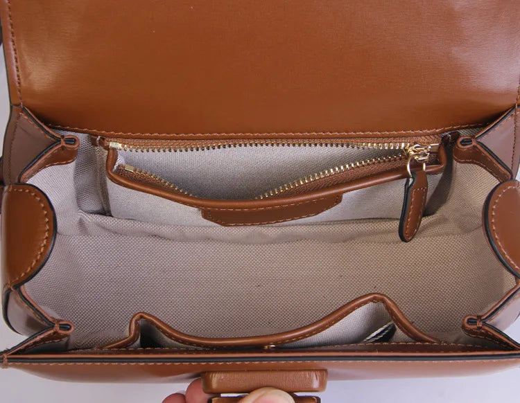 Astor | Borsa in pelle con manico in bambù