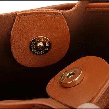Brenda | Borsa a sacca con coulisse e nappe