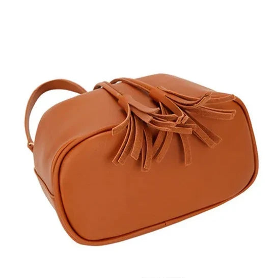 Brenda | Borsa a sacca con coulisse e nappe