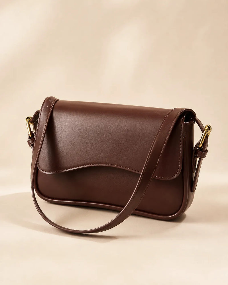Elara | Borsa a spalla con patta curva