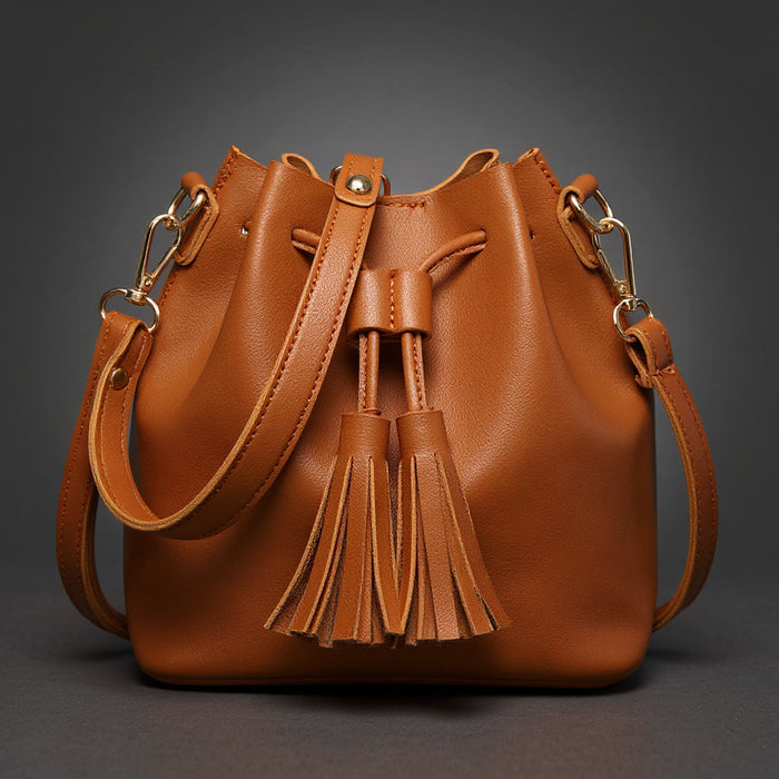 Brenda | Borsa a sacca con coulisse e nappe
