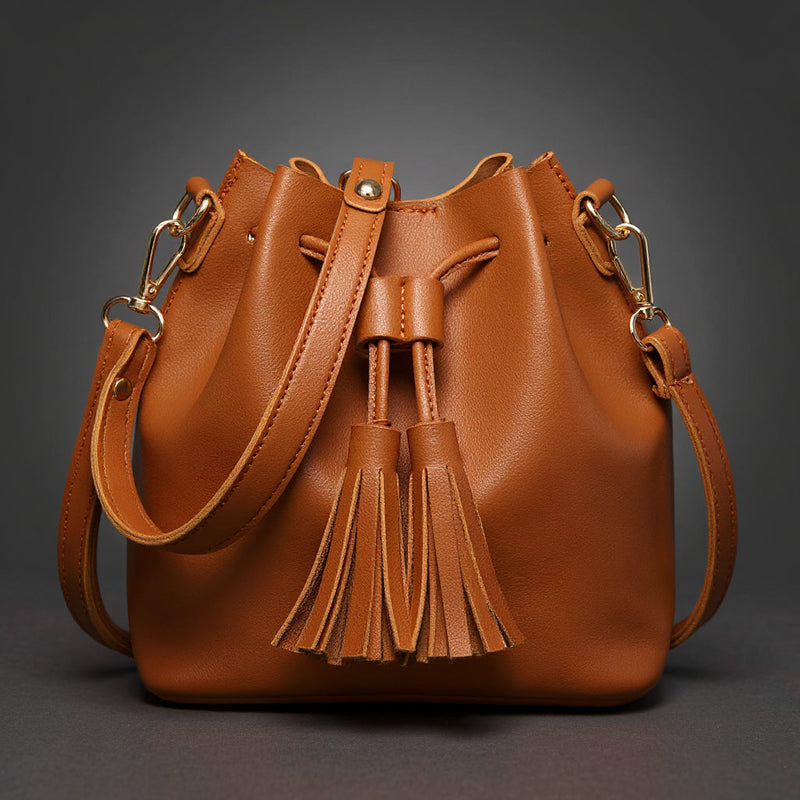 Brenda | Borsa a sacca con coulisse e nappe