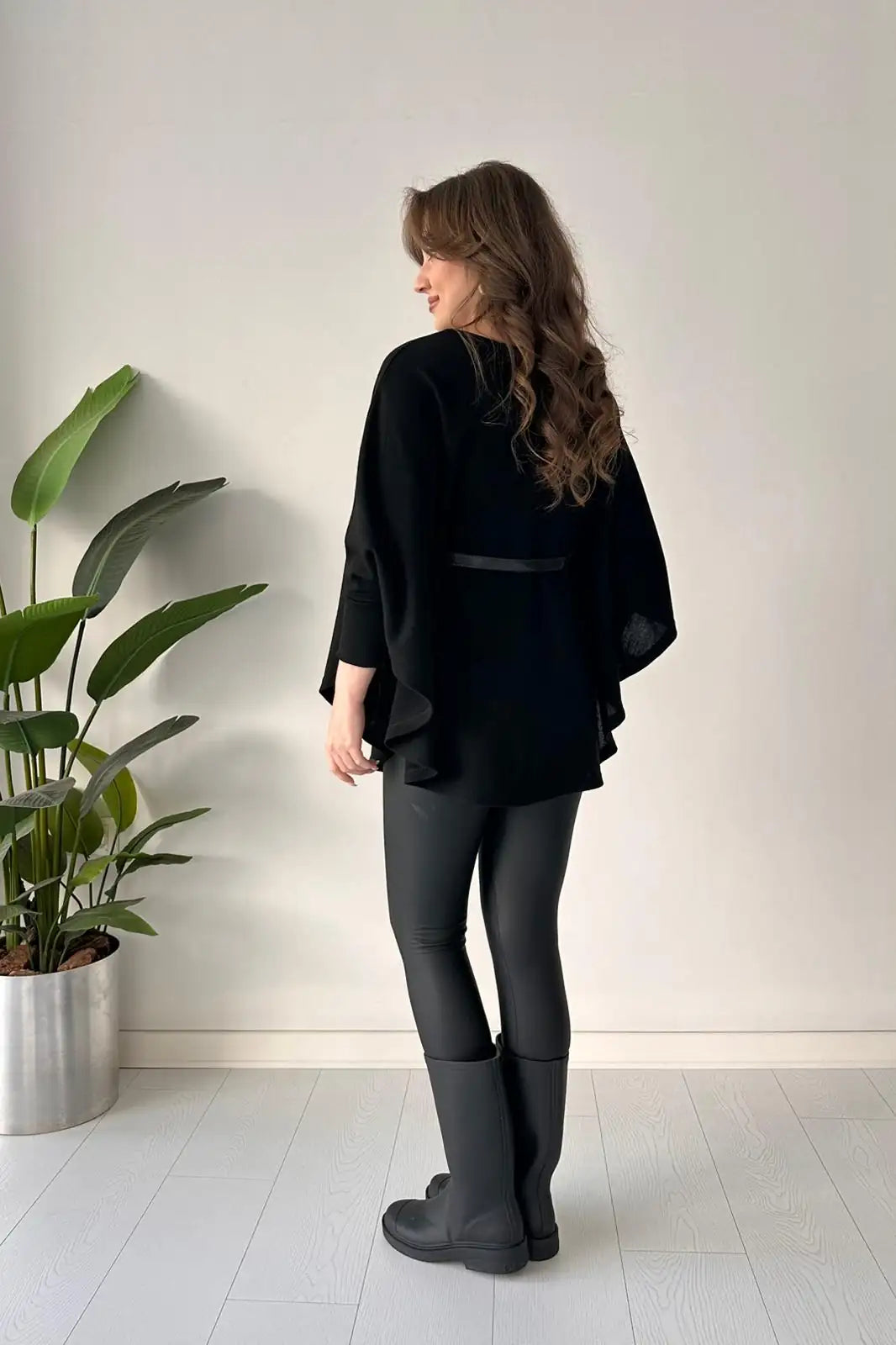 Poncho Paris