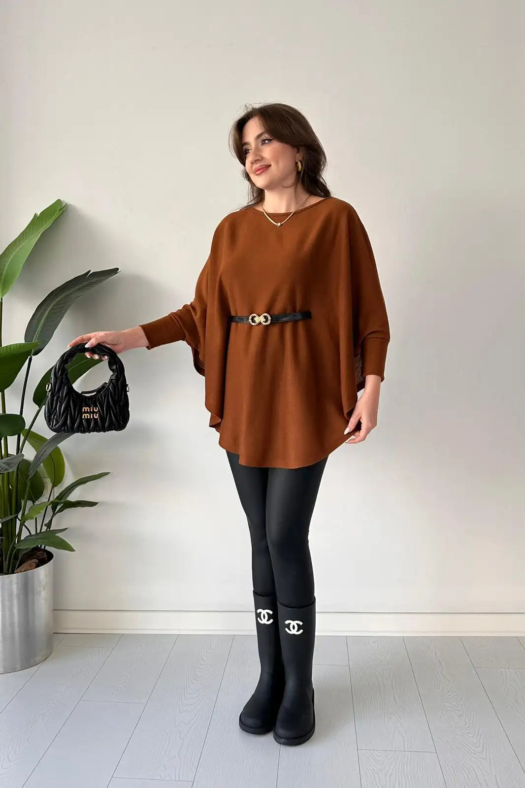 Poncho Paris